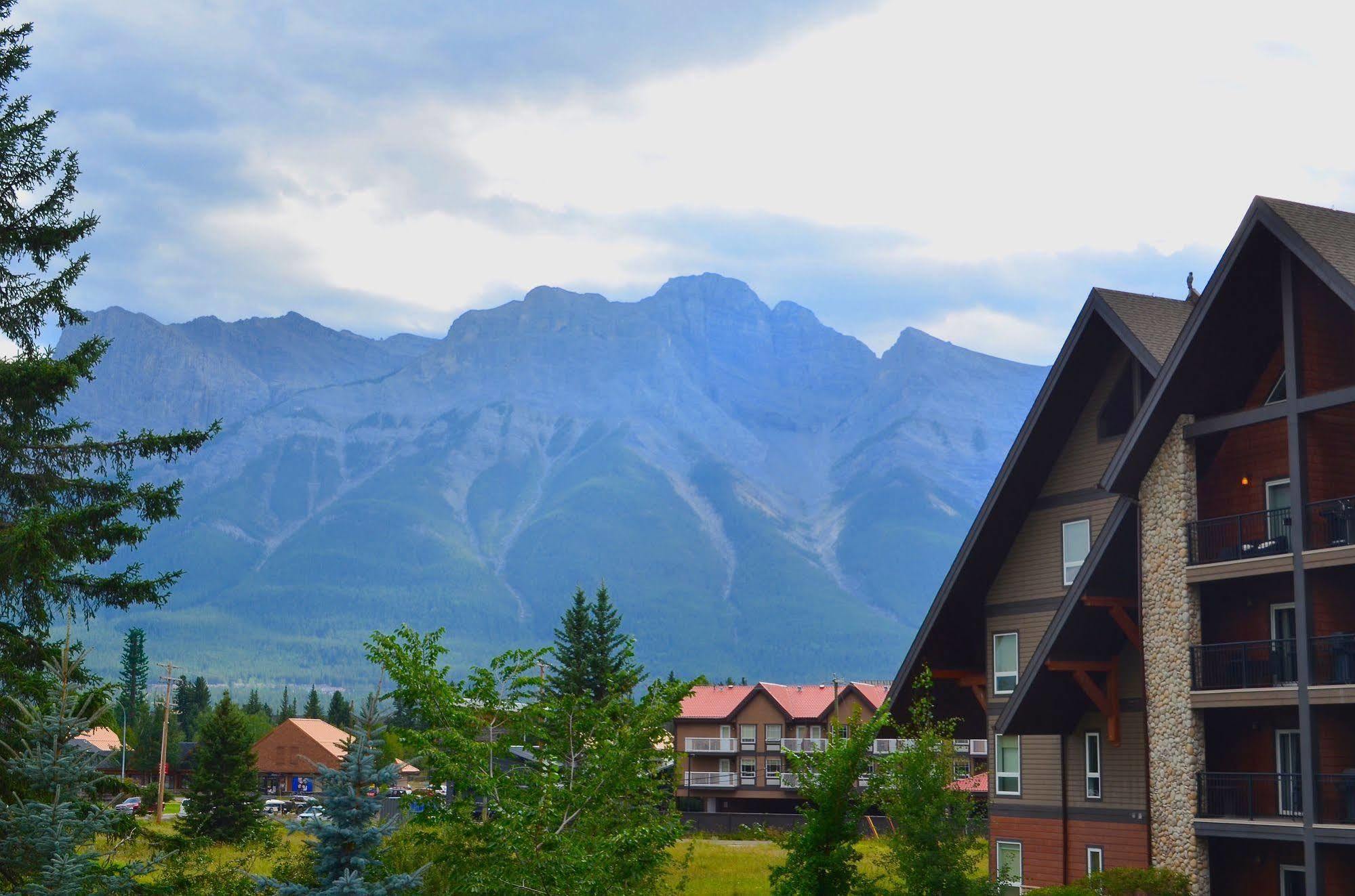 Paradise Resort Club And Spa Canmore Ngoại thất bức ảnh